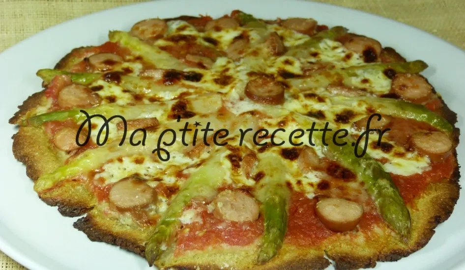 pizza aux asperges et au fromage