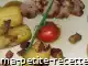 carré d'agneau en croûte d'herbes, jus à la sarriette, pommes campagnardes, tomate confite